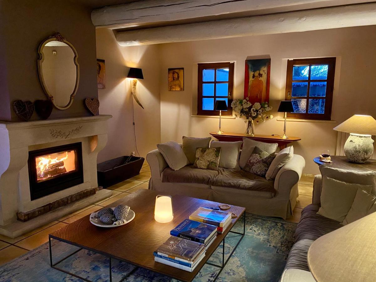 Villa Mas St Jean B&B Noves Esterno foto