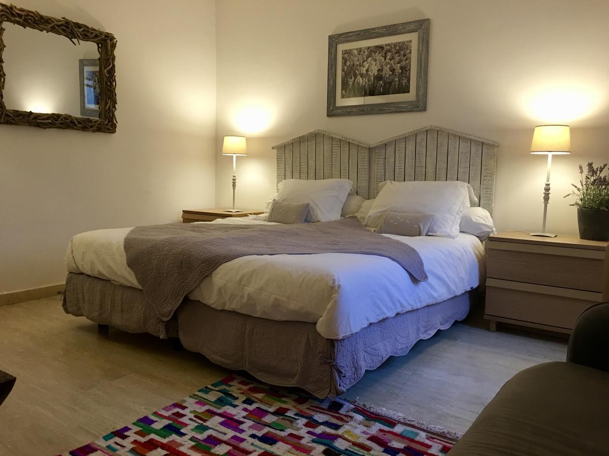 Villa Mas St Jean B&B Noves Esterno foto