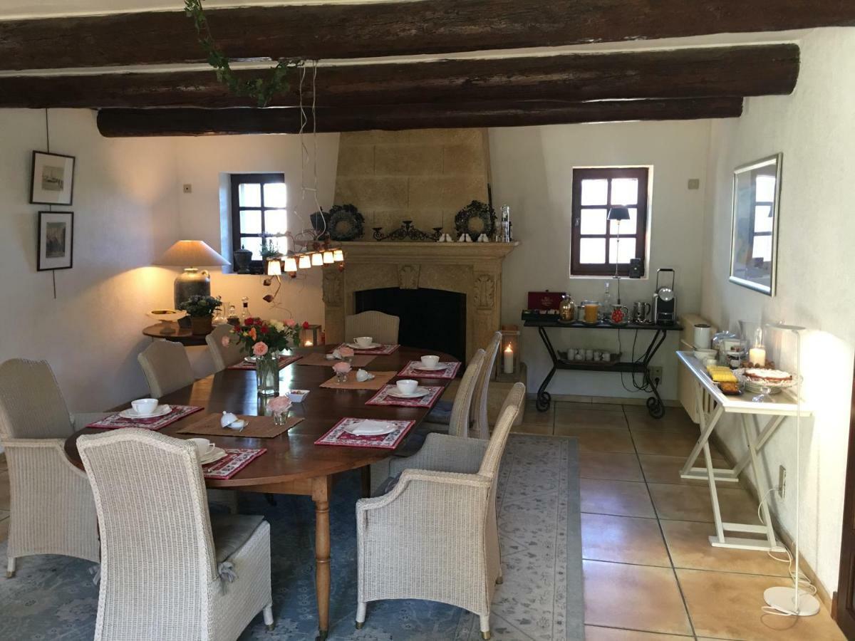 Villa Mas St Jean B&B Noves Esterno foto