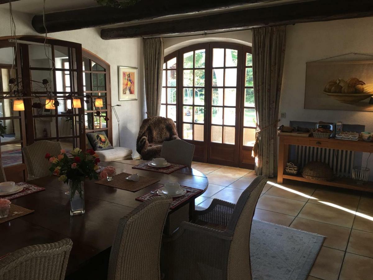 Villa Mas St Jean B&B Noves Esterno foto