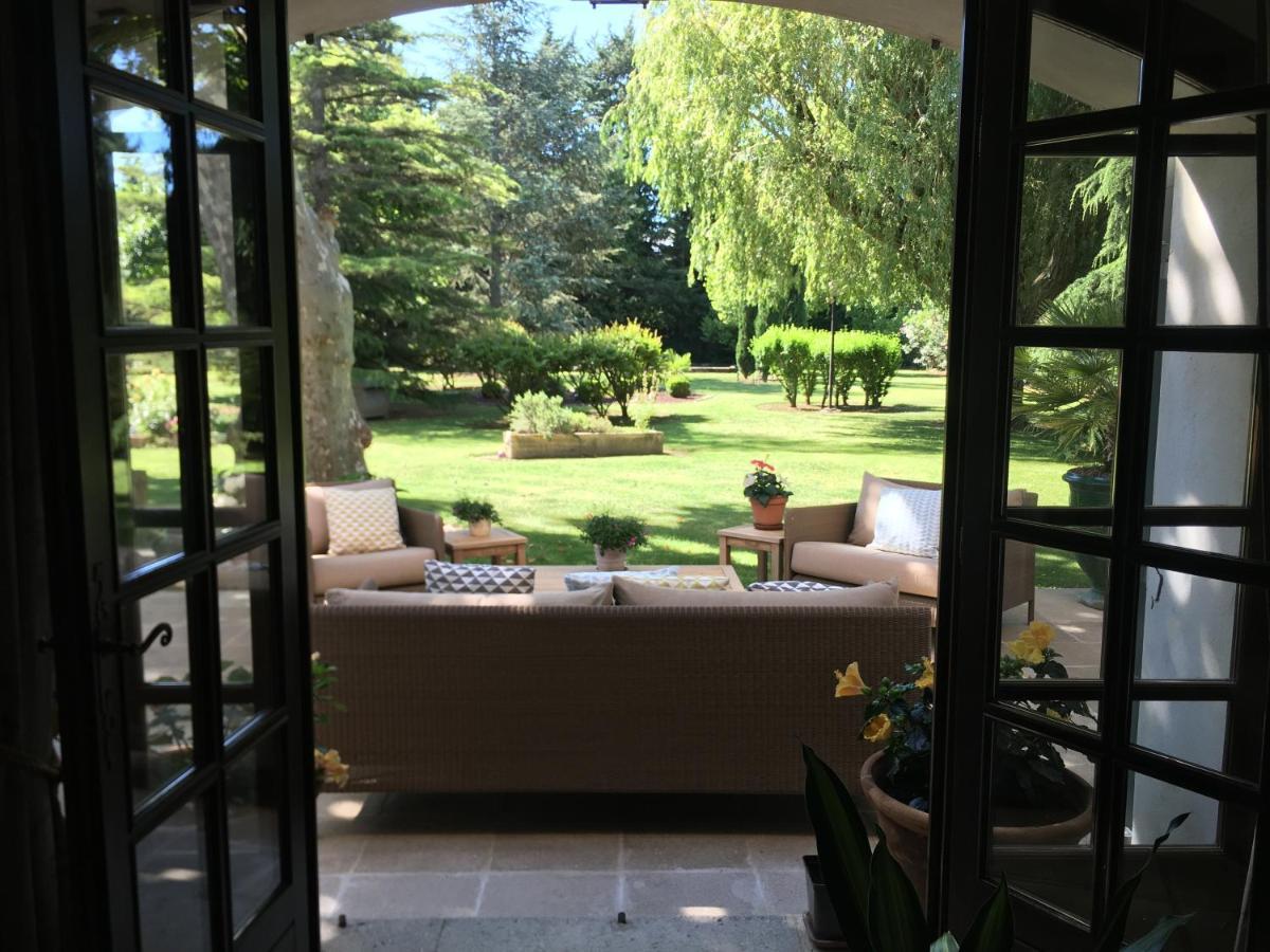Villa Mas St Jean B&B Noves Esterno foto